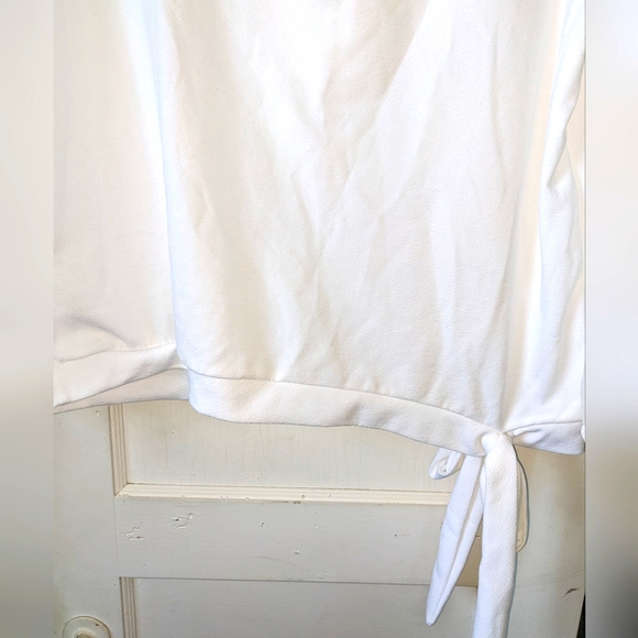 Molly & Erica Women's Blouse - Picture 2 of 9